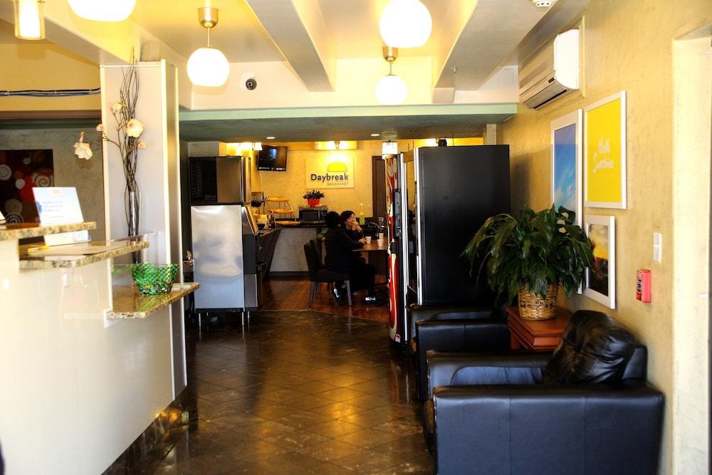 Days Inn By Wyndham Denver Downtown Екстериор снимка