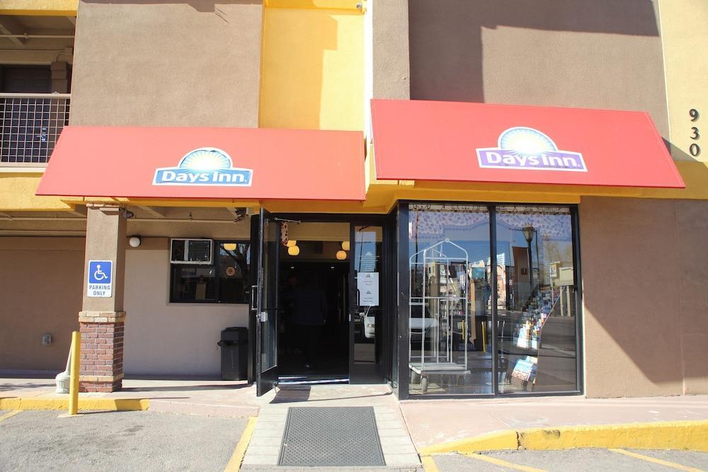 Days Inn By Wyndham Denver Downtown Екстериор снимка