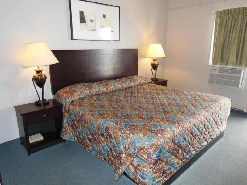 Days Inn By Wyndham Denver Downtown Екстериор снимка
